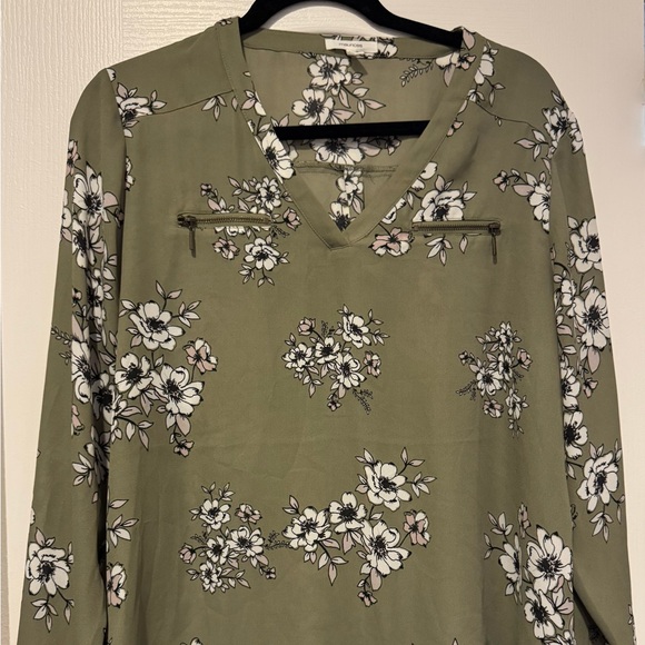 Maurices Sage Green Floral Blouse - Picture 1 of 7